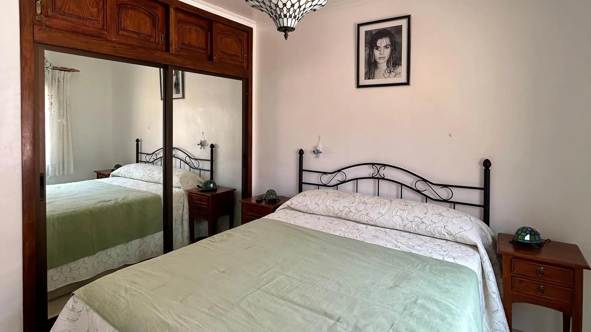 Apartment 2 Bed Apt With Sea Views In Los Cristianos K206
