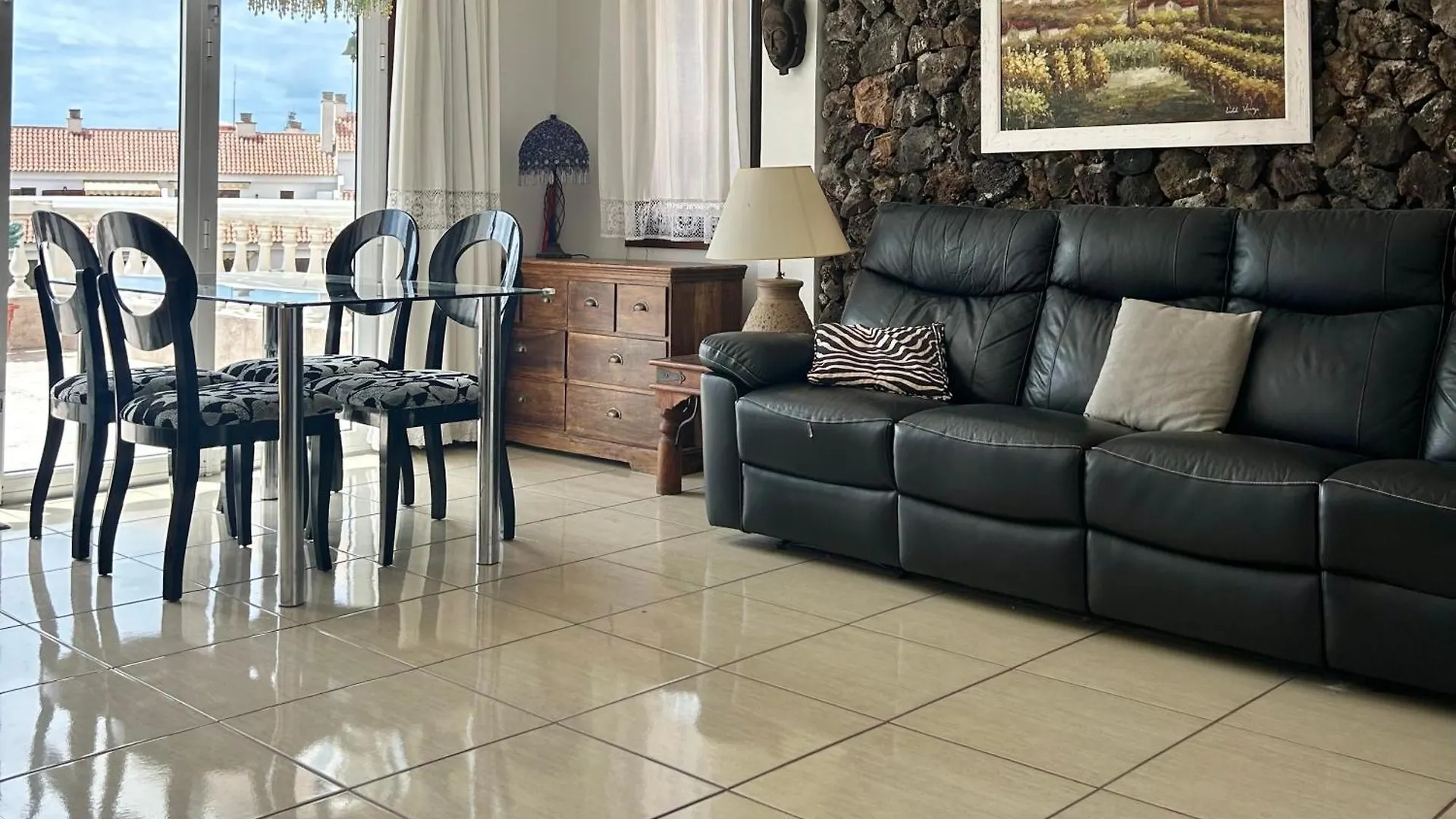 2 Bed Apt With Sea Views In Los Cristianos K206 Los Cristianos (Tenerife)